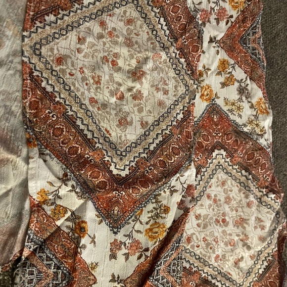 3/$10 - Bohemian Floral Scarf - Picture 2 of 2